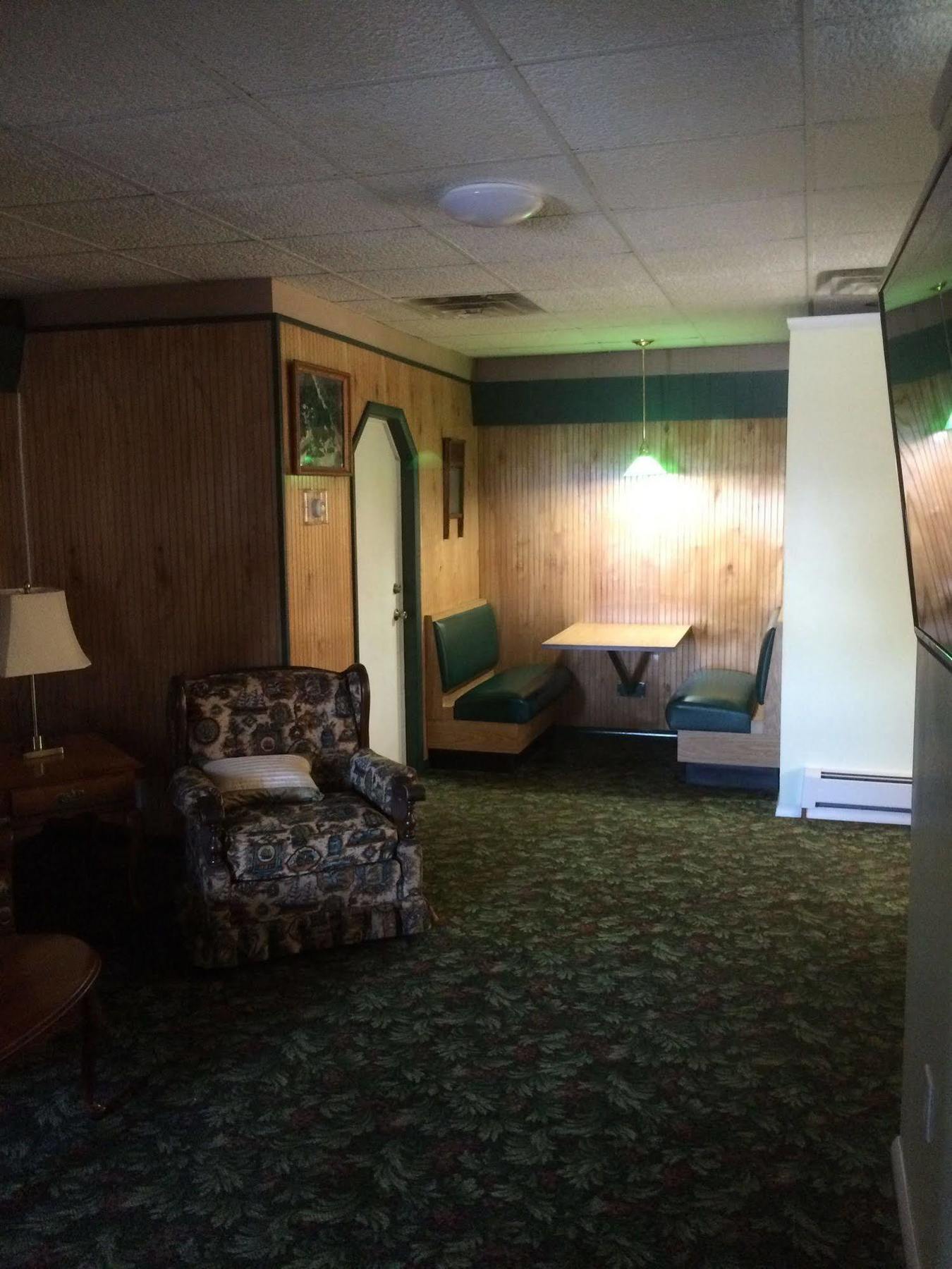 Evergreen Motel Освіґо Екстер'єр фото