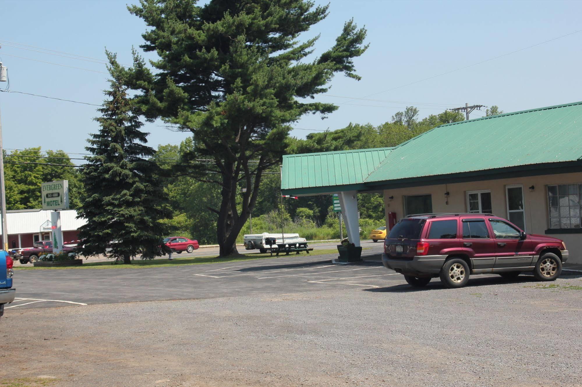 Evergreen Motel Освіґо Екстер'єр фото