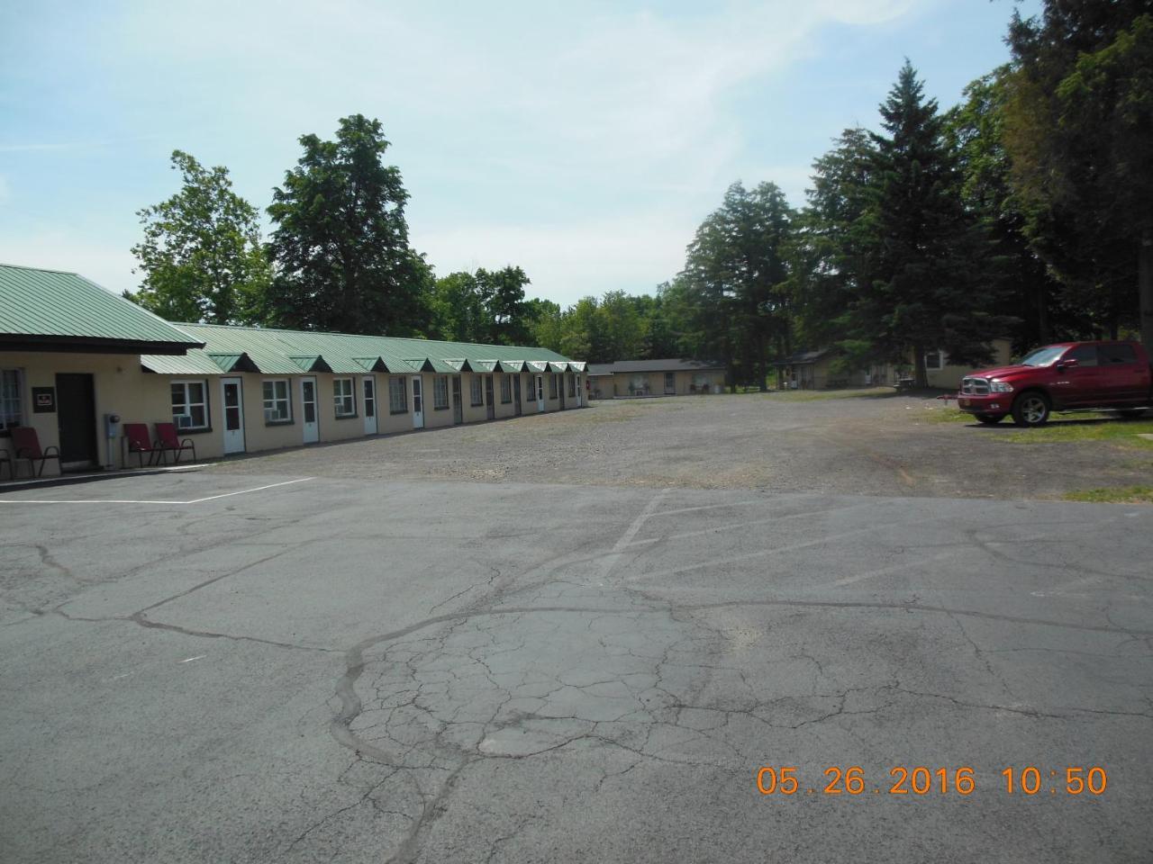 Evergreen Motel Освіґо Екстер'єр фото